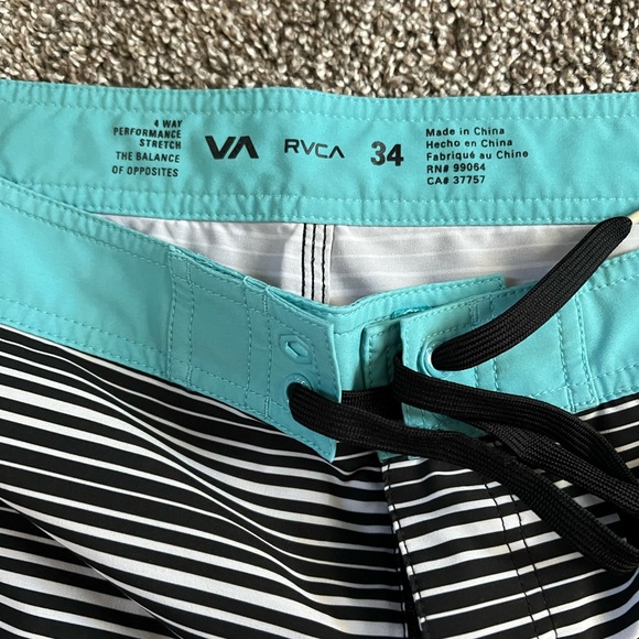 RVCA board shorts - Picture 3 of 3
